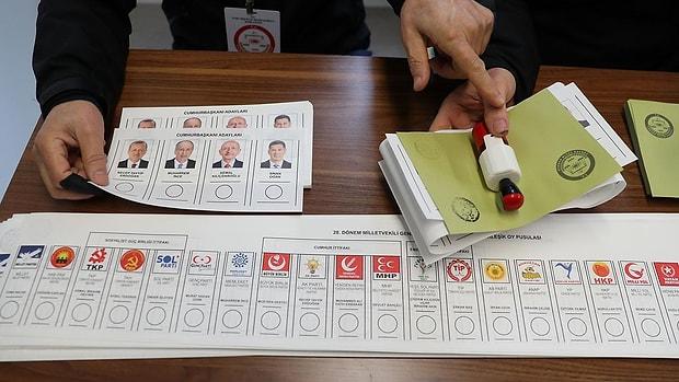 Cumhurbaşkanı seçiminin ikinci oylamaya kalması halinde seçmenler, aynı seçmen bilgi kağıdı ile ilk seçimde oy verdikleri sandık alanlarında oylarını kullanacak.
