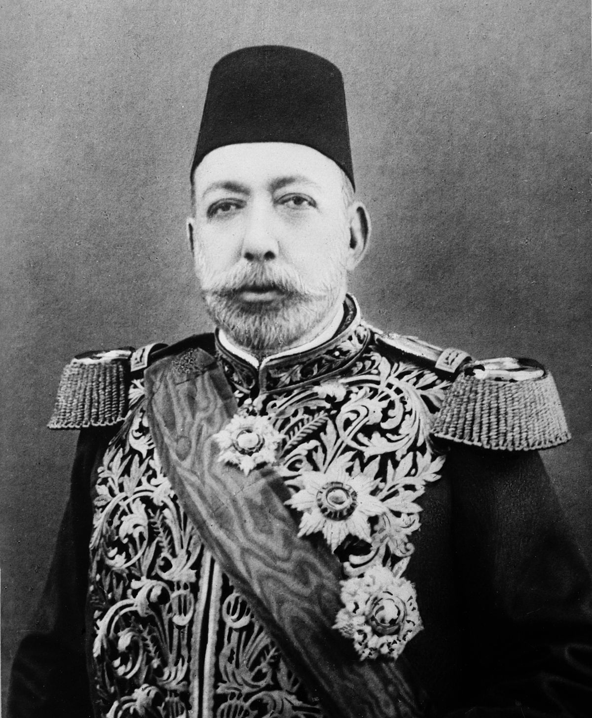 1200px-Sultan_Mehmed_V_of_the_Ottoman_Empire_cropped.jpg